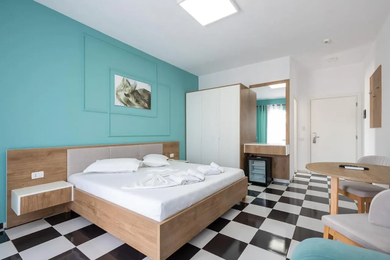 Compas Boutique Hotel Golem