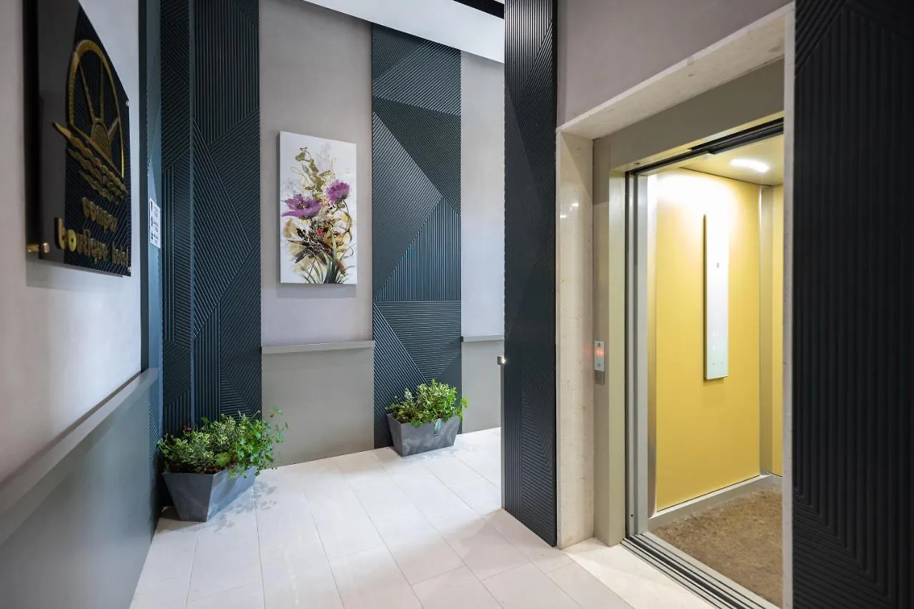 Compas Boutique Hotel Golem