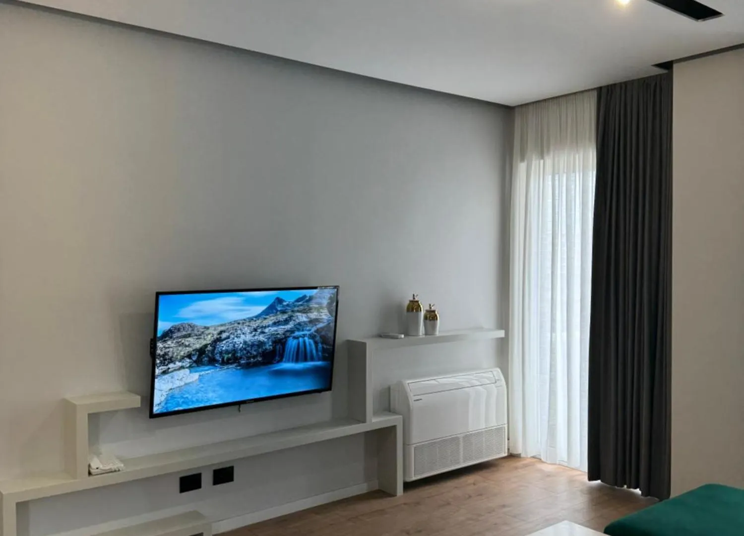 Compas Boutique Hotel Golem  Albania