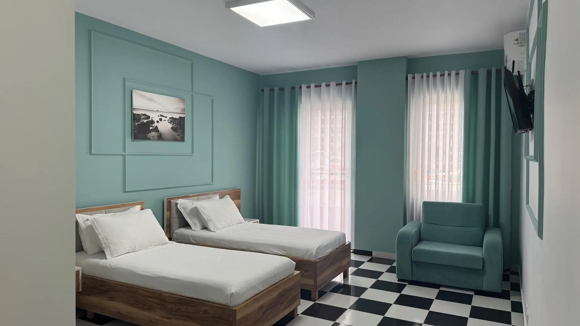 Compas Boutique Hotel Golem  Albania