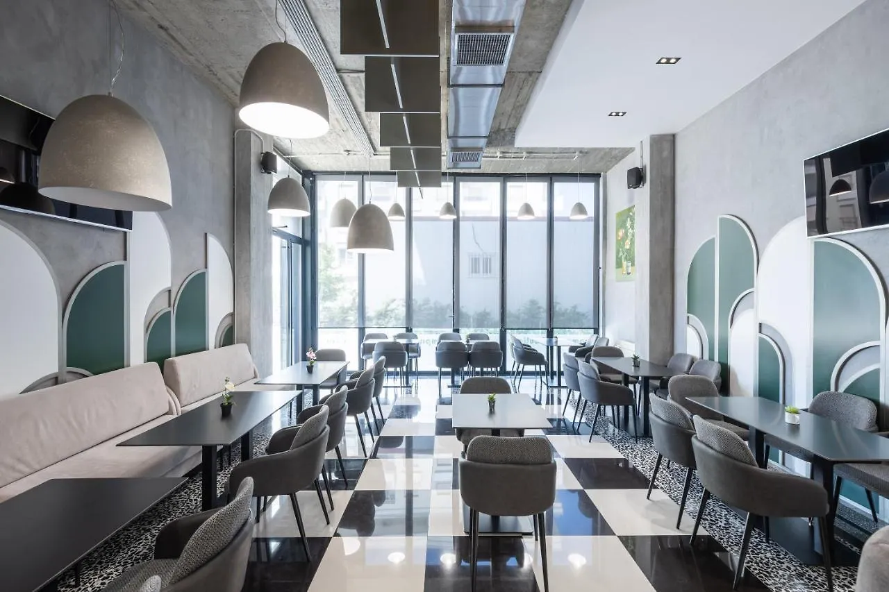 ****  Compas Boutique Hotel Golem  Albánie
