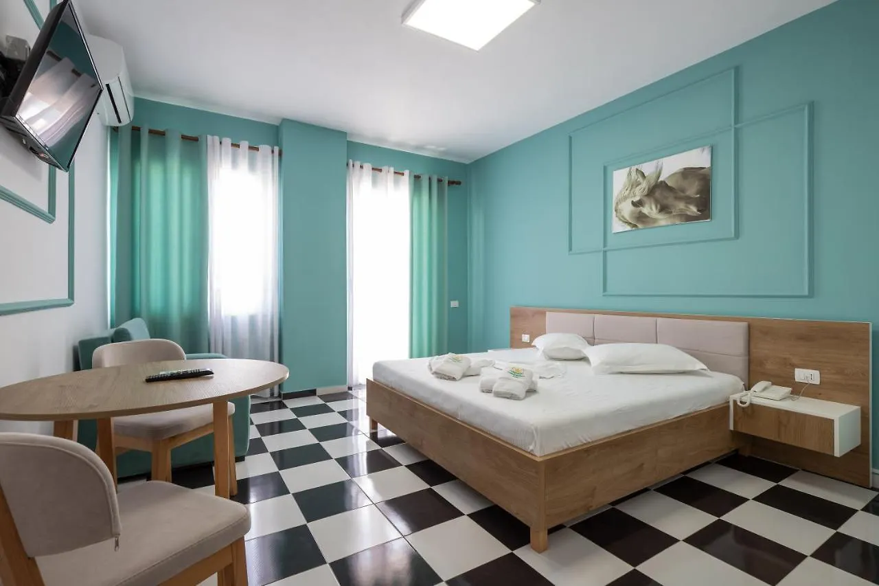 Compas Boutique Hotel Golem