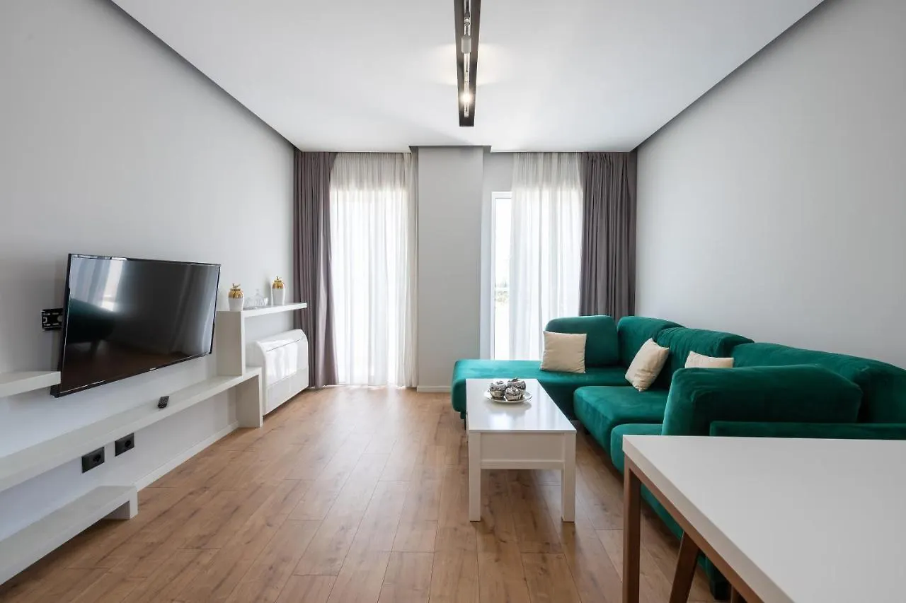 Compas Boutique Hotel Golem  Albánie